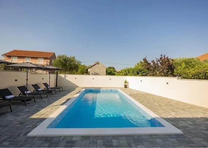 Vila House Lipa With Private Pool Skabrnje
