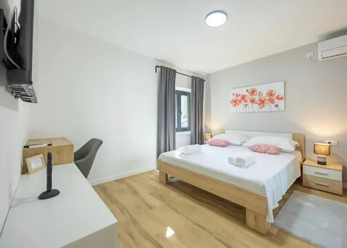 Vila House Lipa With Private Pool