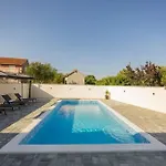 Villa House Lipa With Private Pool Skabrnje