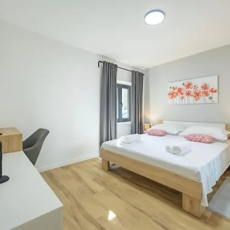 别墅 House Lipa With Private Pool
