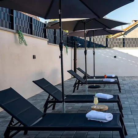 Villa House Lipa With Private Pool