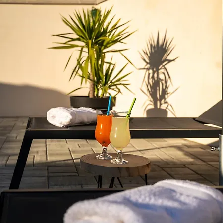 House Lipa With Private Pool Villa