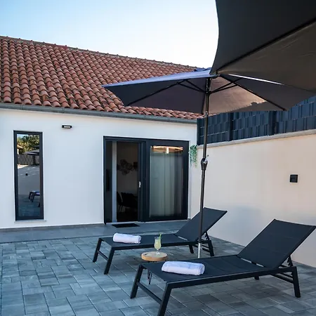 Villa House Lipa With Private Pool *