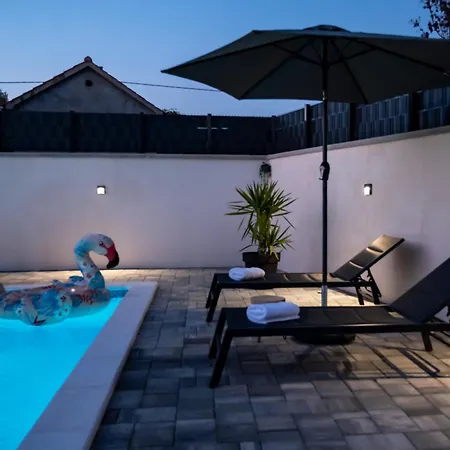 House Lipa With Private Pool *
