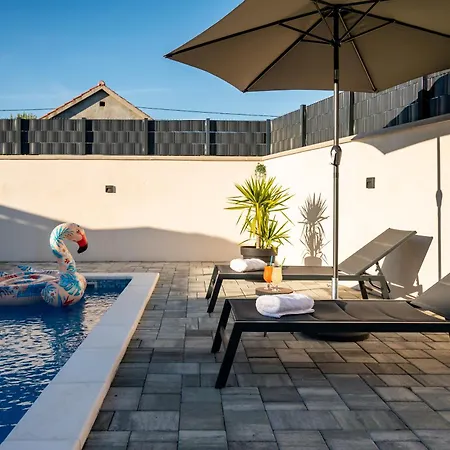 Villa House Lipa With Private Pool Skabrnje