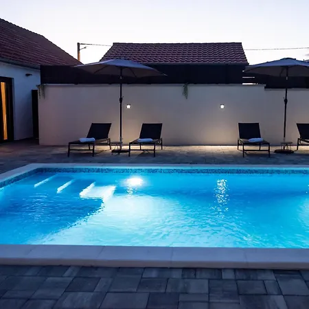 House Lipa With Private Pool Villa Skabrnje
