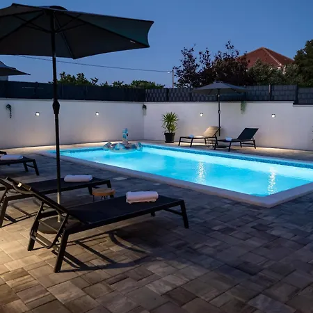 House Lipa With Private Pool * Skabrnje