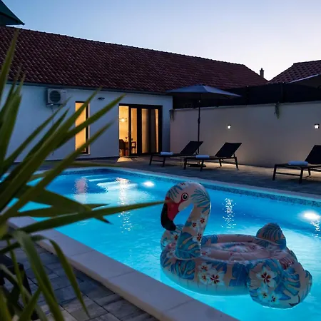 Villa House Lipa With Private Pool Skabrnje