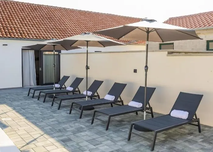 House Lipa With Private Pool * Skabrnje