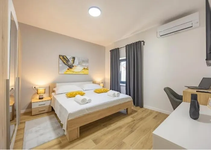 Villa House Lipa With Private Pool *